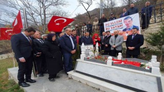 Şehit Öğretmen Necmettin Yılmaz Öğretmenler Gününde kabri başında anıldı