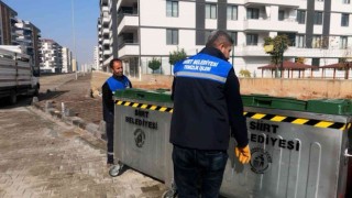 Siirt belediyesi çöp konteynerleri yenileniyor