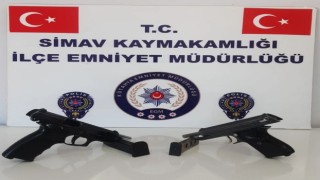 Simavda bir araçta 2 adet tabanca ele geçirildi