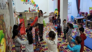 Sincan anne çocuk oyun evlerinden neşe yükseliyor
