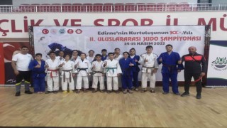 Sivaslı judocular Edirneden 9 madalya ile döndü