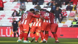 Sivasspor 11 puanla ateş hattında