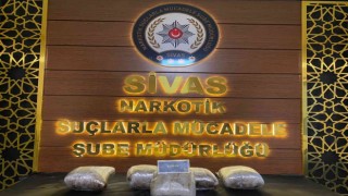 Sivasta 5 kilo 600 gram uyuşturucu ele geçirildi, 2 kişi tutuklandı