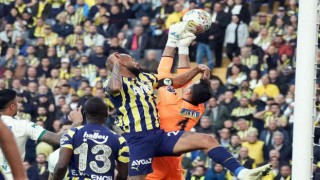 Spor Toto Süper Lig: Fenerbahçe: 1 - Giresunspor: 0 (İlk yarı)
