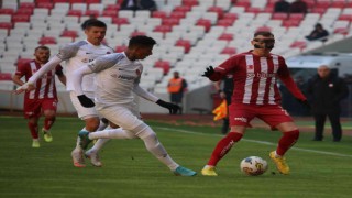Spor Toto Süper Lig: Sivasspor: 1 - Ümraniyespor: 1 (İlk yarı)