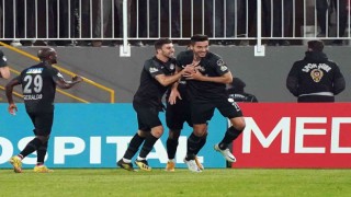 Spor Toto Süper Lig: Ümraniyespor: 2 - Corendon Alanyaspor: 0 (İlk yarı)