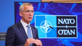 Stoltenberg: Türkiyenin BM ile birlikte Karadeniz Tahıl Girişimini genişletme desteğini memnuniyetle karşılıyorum