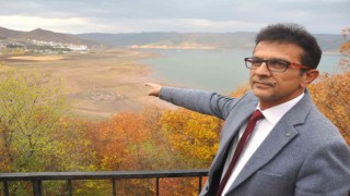 Su seviyesi düştü, kayalık göründü