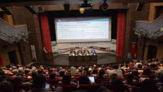 Süleyman Çelebi: Mevlidi anlamak adlı paneli yapıldı