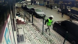 Sultangazide 5 kişilik arkadaş grubu arasında silahlı kavga: 1 yaralı