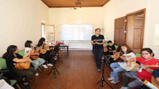 Talastan çocuklara özel bağlama kursu