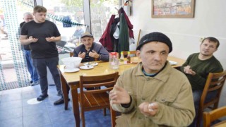 Tavşanlıda Mecnunlara yemek ikramı programı