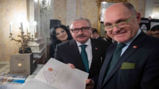 TBMM Başkanı Şentop, Viyanada TBMM binasının yapımını anlatan serginin açılışını yaptı
