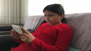 Telefon kullanım yaşı düştü psikolog uyardı