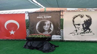 Terör saldırısında hayatını kaybeden Arzu Özsoyun öğretmenlik yaptığı okulda hüzün hakim