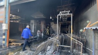 Torbalıda boya atölyesindeki yangın korkuttu