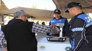 Toroslarda semt pazarlarında gramaj ve etiket denetimi