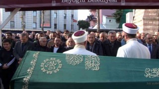 Trafik kazasında hayatını kaybeden tiyatro oyuncusu Burak Topçu son yolculuğuna uğurlandı