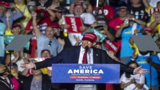 Trump, oyunu Cumhuriyetçi DeSantise verdi
