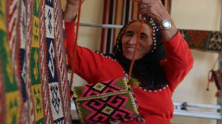 Tuncelinin en önemli kültürel eseri ‘cacim, 76 yaşındaki Zerican ninenin elinde hayat buluyor