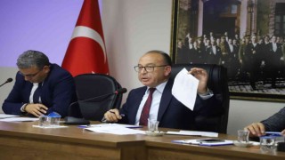 Turgutlu Belediye Meclisinde gergin toplantı