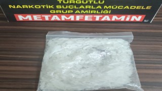 Turgutluda durdurulan otomobilden metamfetamin çıktı