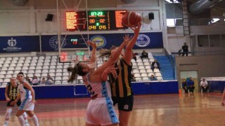 Türkiye Kadınlar Basketbol Ligi: İzmit Belediyespor: 77 - Fenerbahçe Gelişim: 80