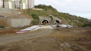 Türkiyenin en maliyetli şehir içi yollarından Kanuni Bulvarında çalışmalar hızlandı