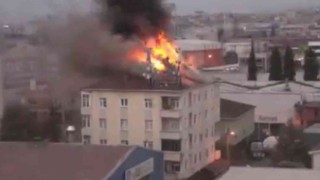 Tuzlada çatı yangını: Bina sakinleri tahliye edildi