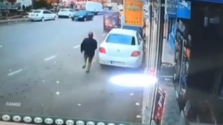 Uçan dolap...Fırtına Bursada herşeyi uçurdu