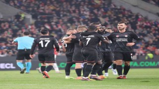 UEFA Avrupa Konferans Ligi: Slavia Prag: 0 - Sivasspor: 1 (İlk yarı)