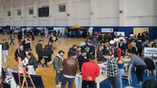 Üniversite öğrencileri mezun olmadan çalışma hayatını tanıdı, iş başvurusu yaptı