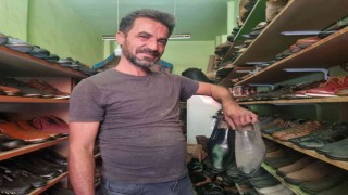 Unutulan 400 çift ayakkabıya gözü gibi bakıyorlar