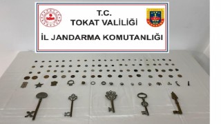 Üzerinden 102 parça tarihi eser çıktı