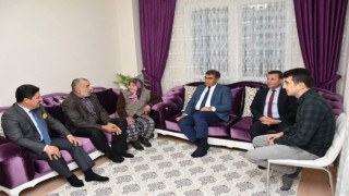 Vali Gürel, şehit ve gazi ailelerini yalnız bırakmıyor