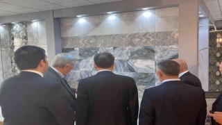 Vali Kızılkaya seramik fabrikasının yeni yatırım süreçleri hakkında bilgi aldı