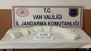 Vanda 5 kilo metamfetamin ele geçirildi