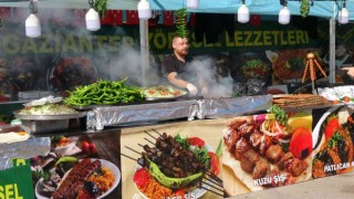 Vatandaşlar bu festivalde baklavaya da doyacak kebaba da