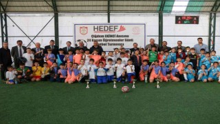 Vefat eden öğretmen anısına futbol turnuvası