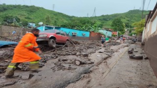 Venezuelada sel ve toprak kayması: 7 ölü