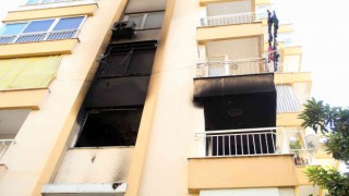 Yaktığı daireye, kendini kilitleyince polisi alarma geçirdi