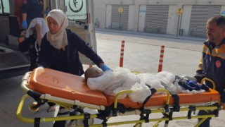 Yangında anne ve 1 yaşındaki oğlu ölümden döndü