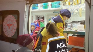 Yangında dumandan etkilenen kadın hastaneye kaldırıldı
