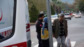 Yaşlı adam yolda baygın bir şekilde bulundu