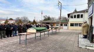 Yataklarında ölü bulunan çift, toprağa verildi