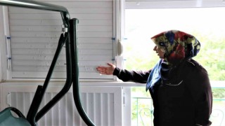Yıkamak için balkonuna çıkan kadın, gördüğü manzara karşısında dehşete kapıldı