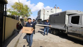 Yüreğir Belediyesi yağış sonrası vatandaşın yardımına koştu