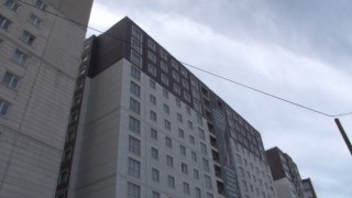 10uncu kattan düşen kadının o anları kameraya yansıdı