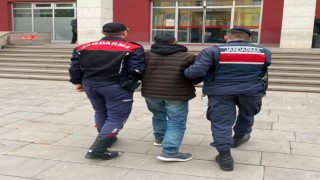 19 yıl hapis cezası ile aranan firariyi jandarma yakaladı