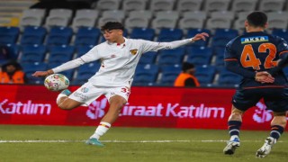 2005 doğumlu İzzet, Göztepe formasıyla ilk gol sevincini yaşadı